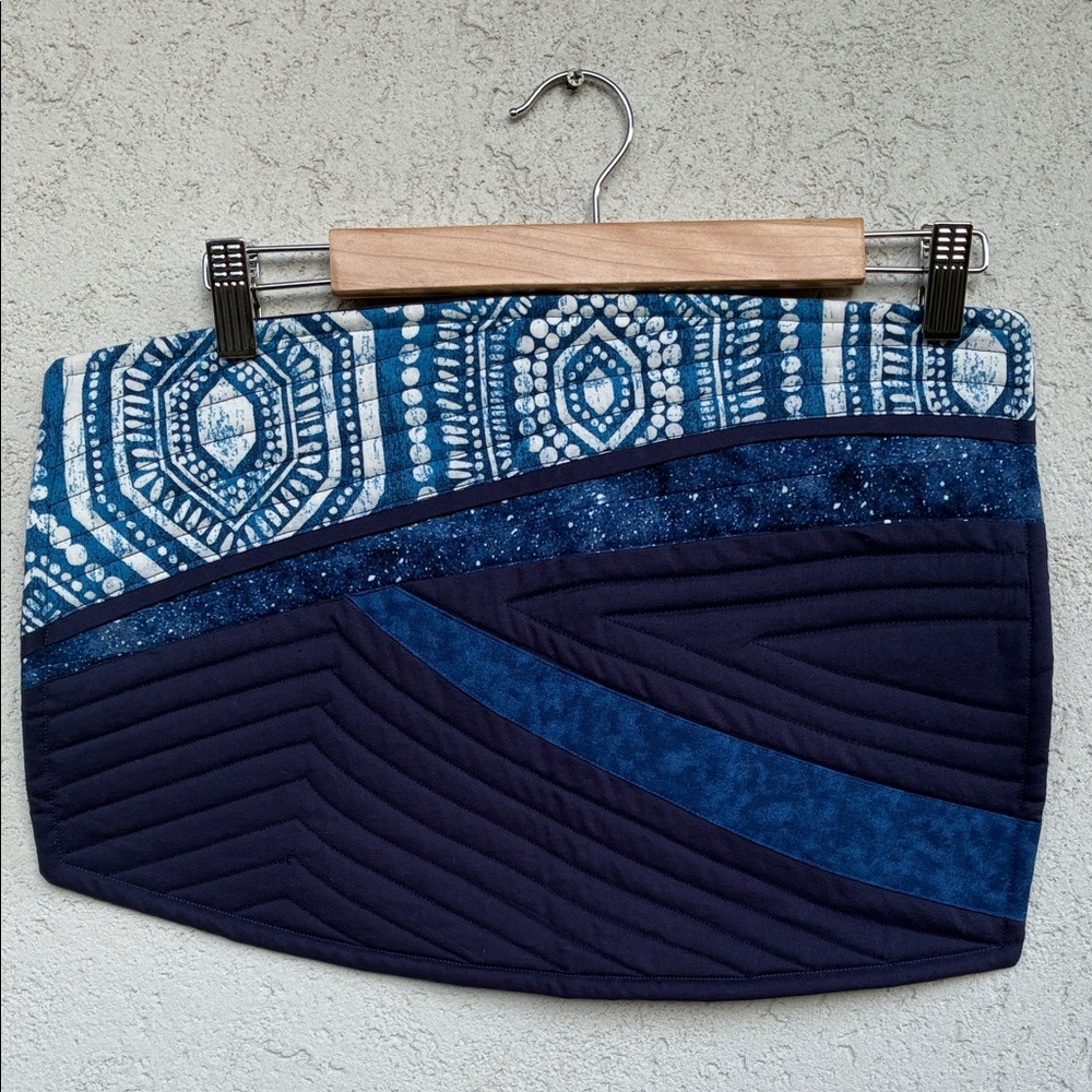 Handmade blue quilted placemats set of 4. Asymmetrical